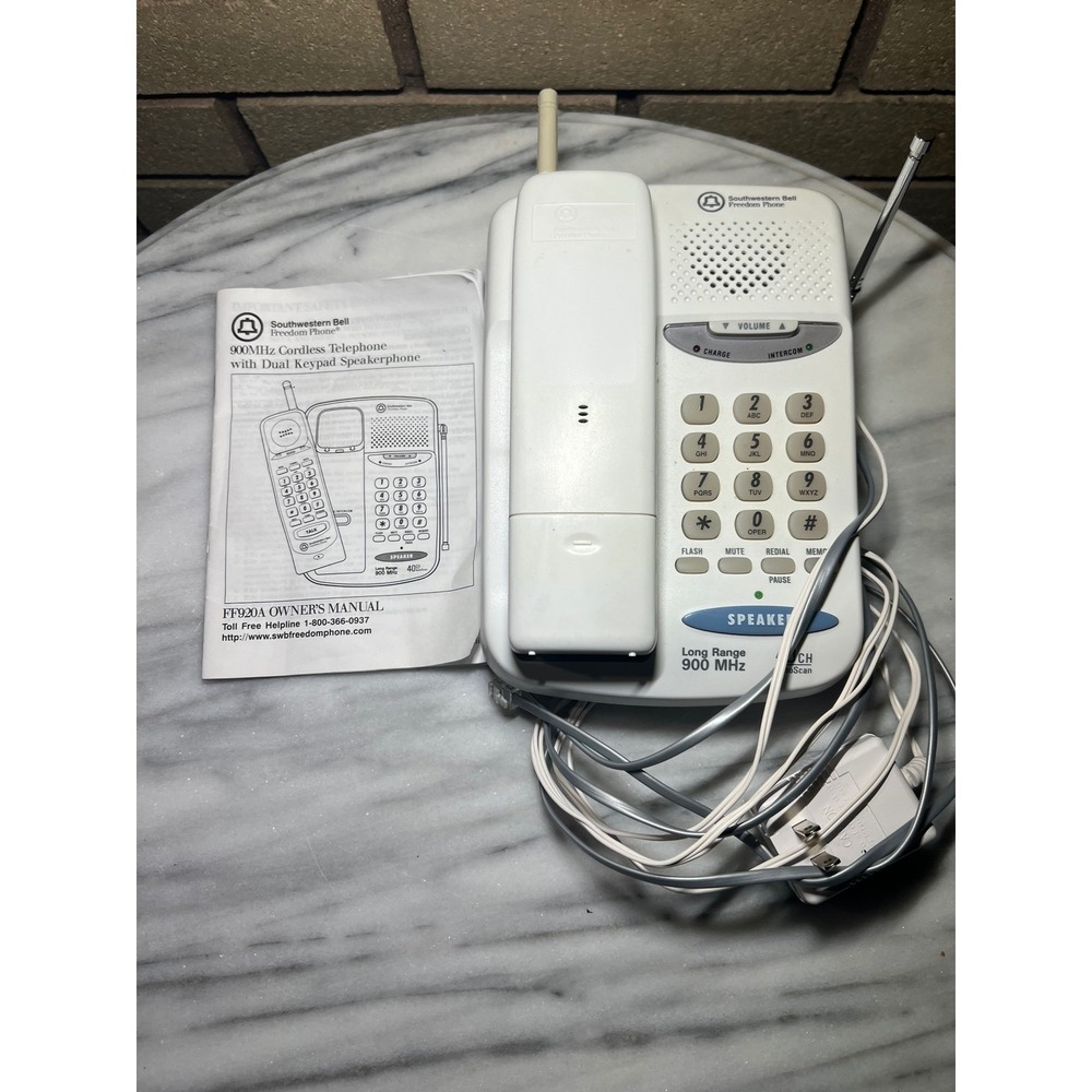 Southwestern Bell Freedom Phone FF920A  Cordless Phone  Dual Keypad Speakerphone